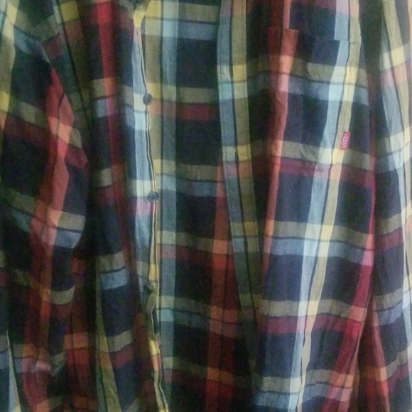 Van's button up shirt - Picture 2 of 3